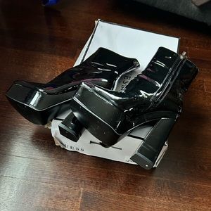 Black patent leather guess boots